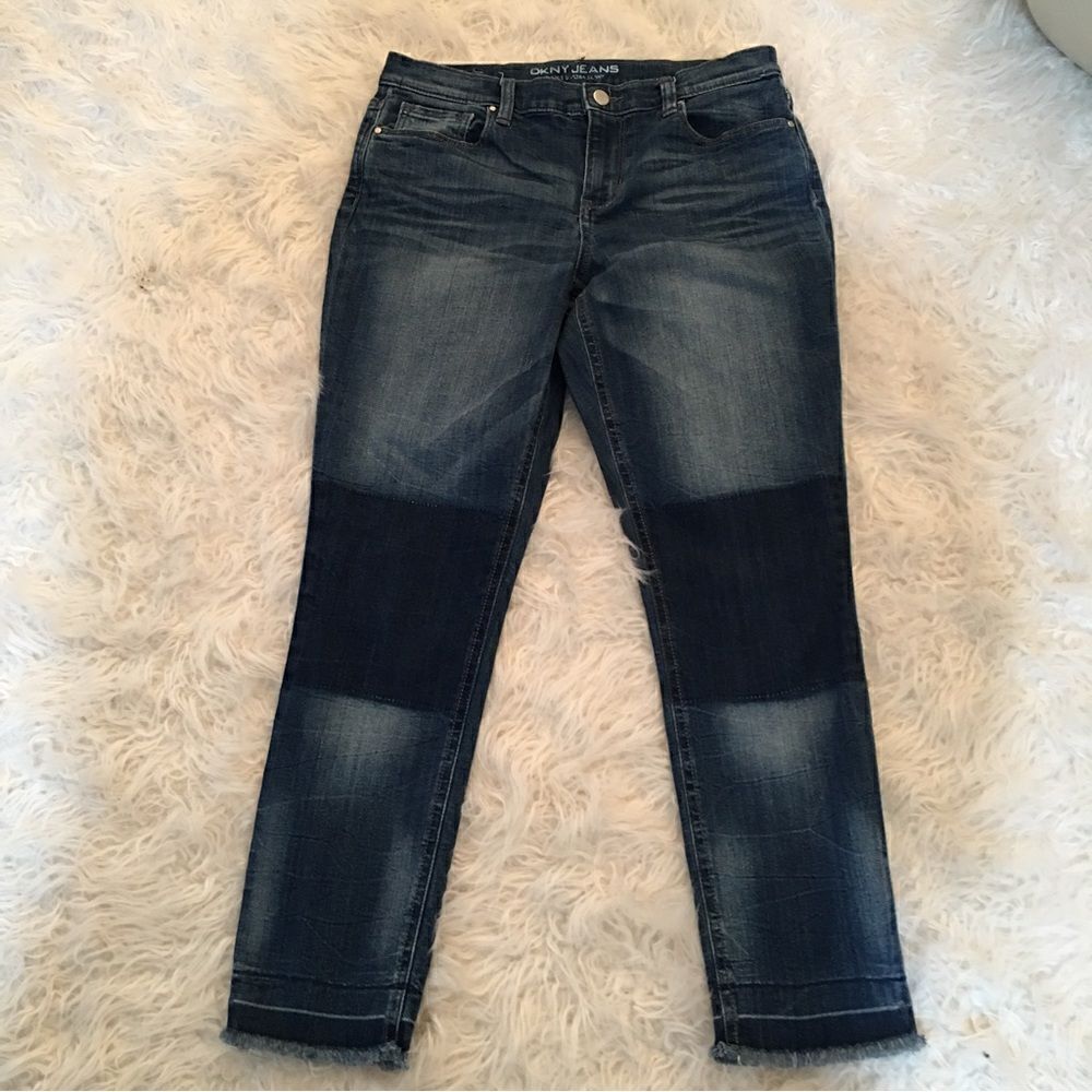 DKNY ABOVE ANKLE DISTRESS FADE JEANS